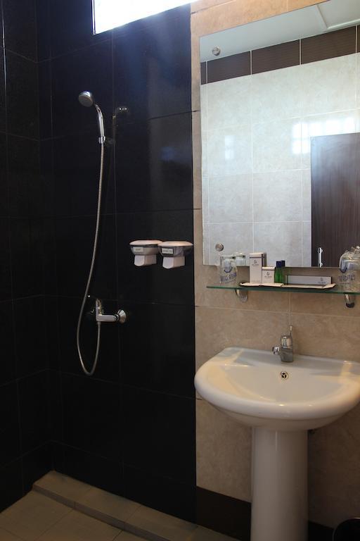 Hotel Roditha Banjarbaru Banjarmasin  Bilik gambar